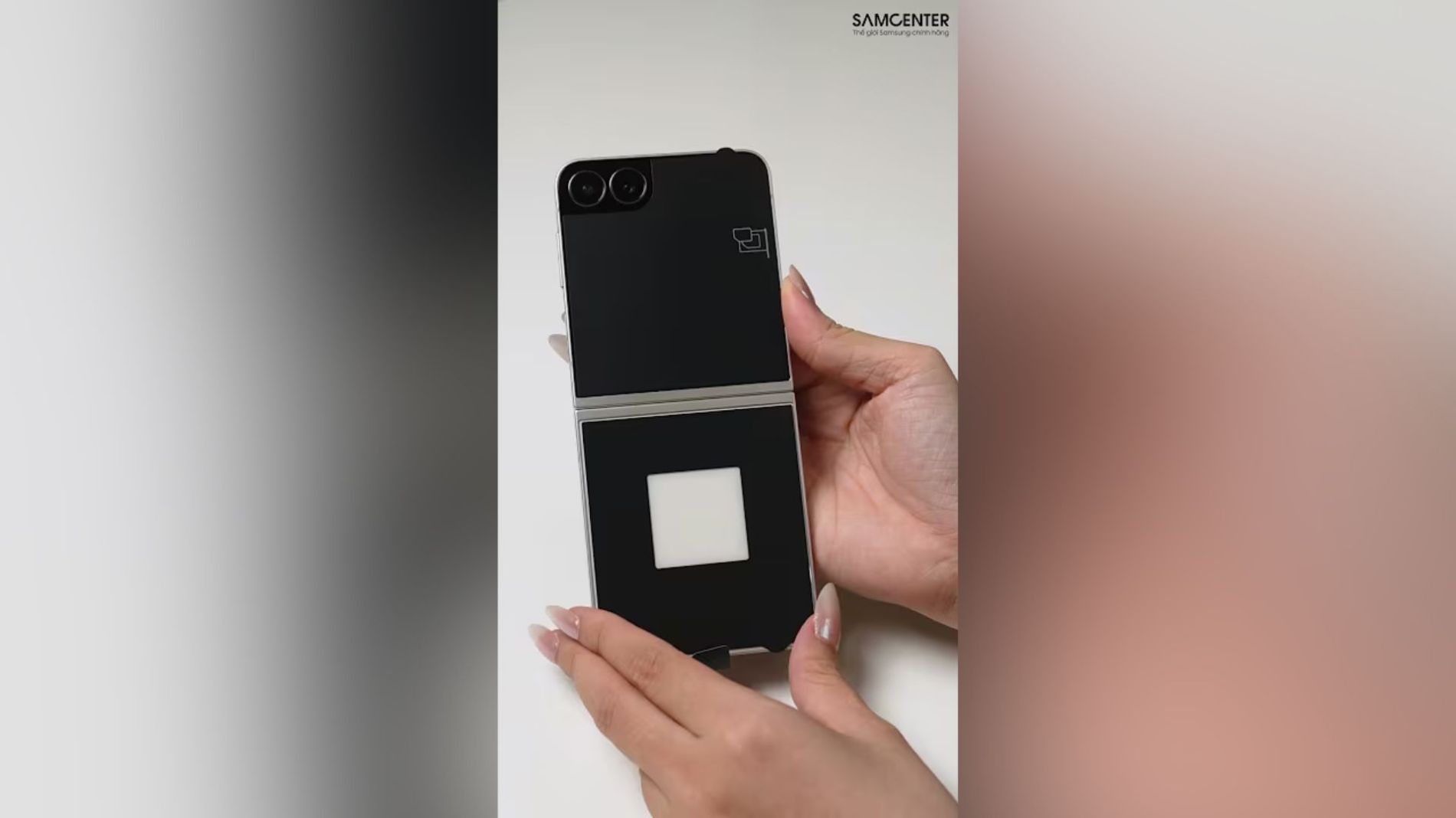 Hình ảnh cho danh mục Đập hộp Galaxy Z Flip 7 FE mới toanh cùng SamCenter